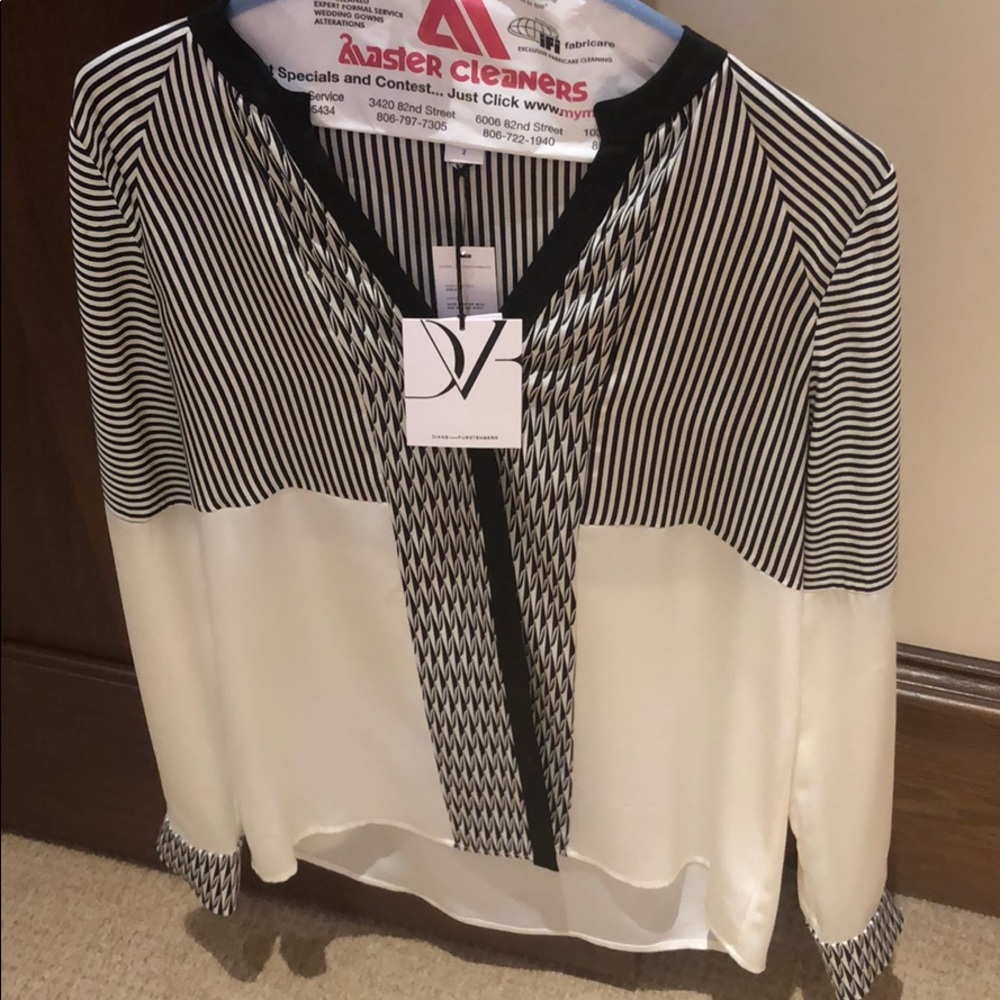 DianeVon Fursternberg silk blouse -NWT.